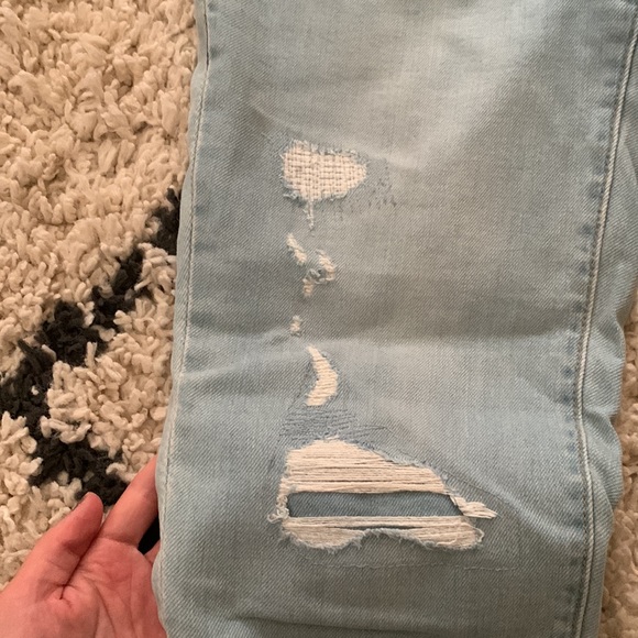 Universal Thread Girlfriend Mom Jeans - Picture 2 of 6